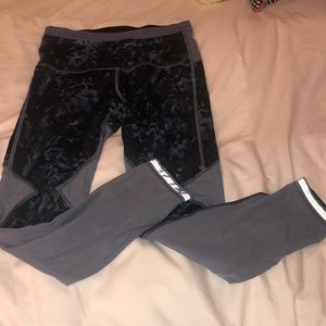 BRAND NEW Blue LULULEMON leggings size 6